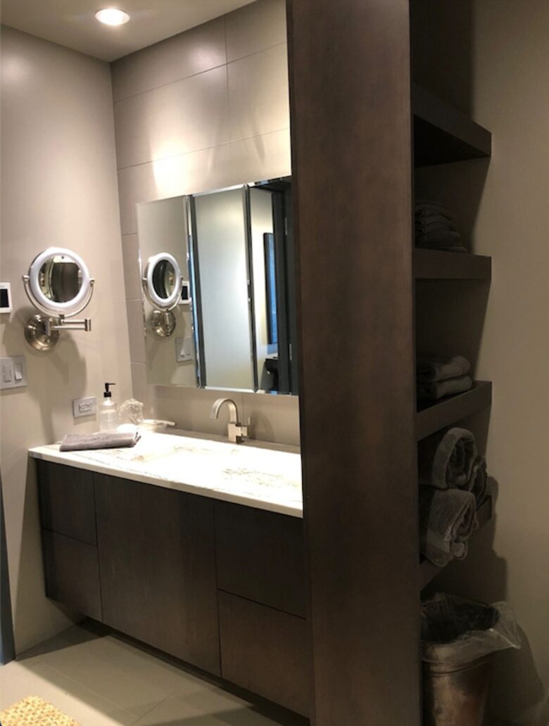 Home exchange in Portland, OR, guest bathroom