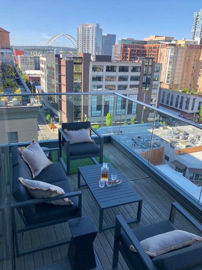 Home exchange in Portland, OR, balcony with comfortable seating