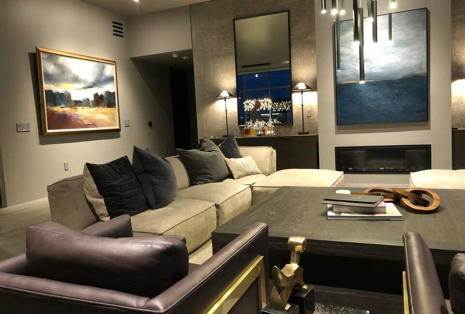 Home exchange in Portland, OR, living room with electric fireplace