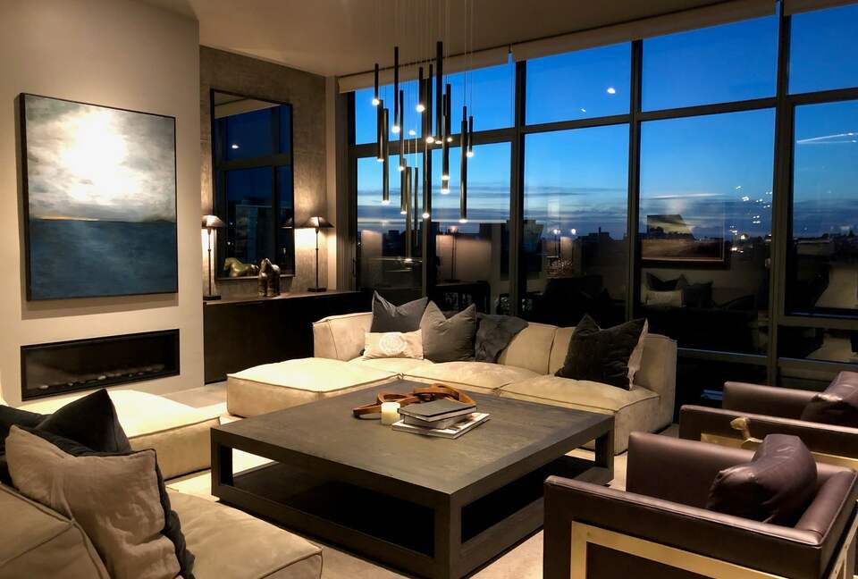 Home exchange in Portland, OR, living room with comfortable seating