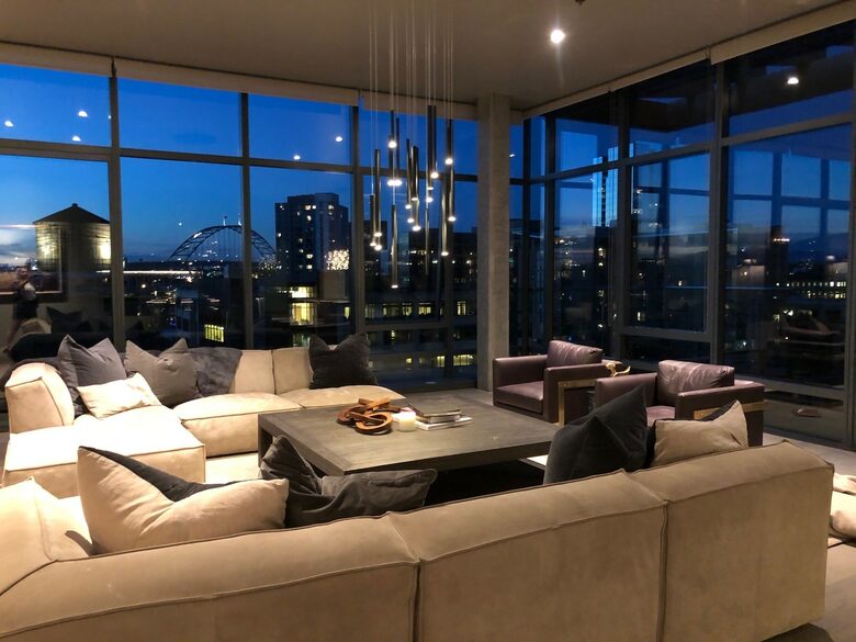 Home exchange in Portland, OR, living room with comfortable seating