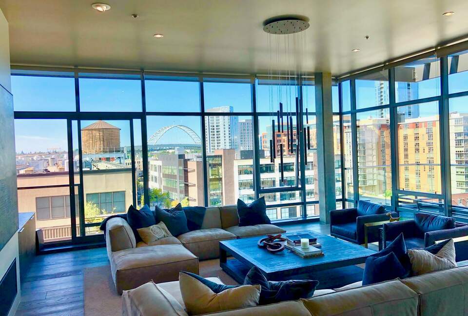 Home exchange in Portland, OR, penthouse with city views