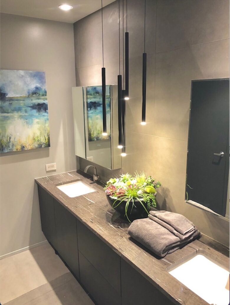 Home exchange in Portland, OR, master bathroom with dual vanity