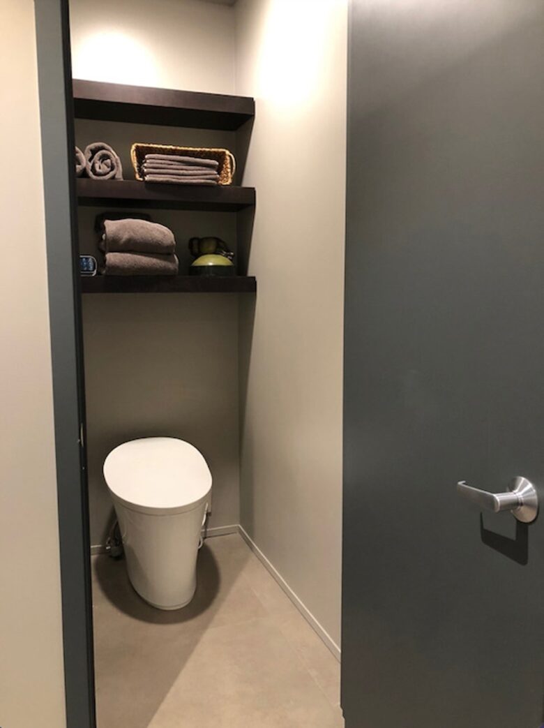Home exchange in Portland, OR, master bathroom toilet closet