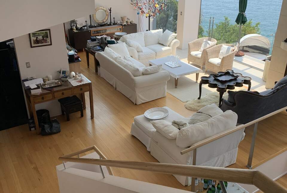 Home Exchange in Sydney Aus, Friendly space for chatting and relaxing