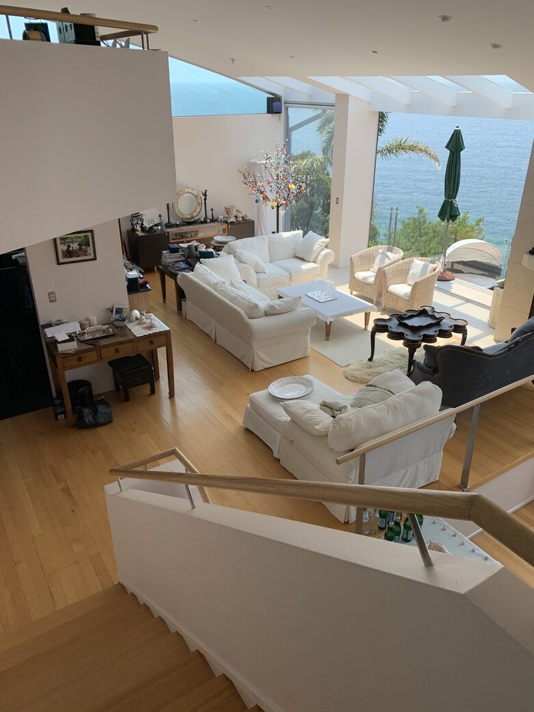 Home Exchange in Sydney Aus, Friendly space for chatting and relaxing