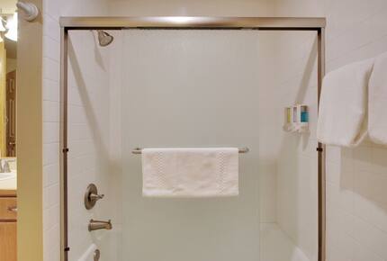 Home exchange in Bend, OR, bathroom shower