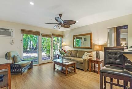 Home Exchange in Lahaina, HI, cozy living room