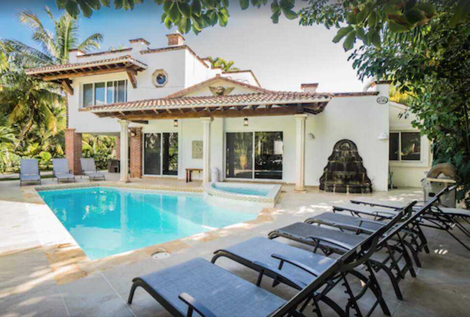 Casa Blanca Beach House (Playa's #1 Vacation Rental) - Playa del Carmen, Mexico