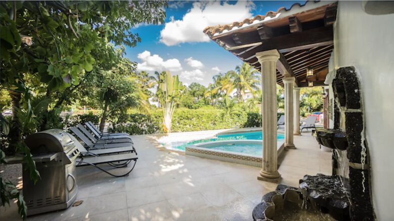 Casa Blanca Beach House (Playa's #1 Vacation Rental) - Playa del Carmen, Mexico