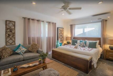 Casa Blanca Beach House (Playa's #1 Vacation Rental) - Playa del Carmen, Mexico