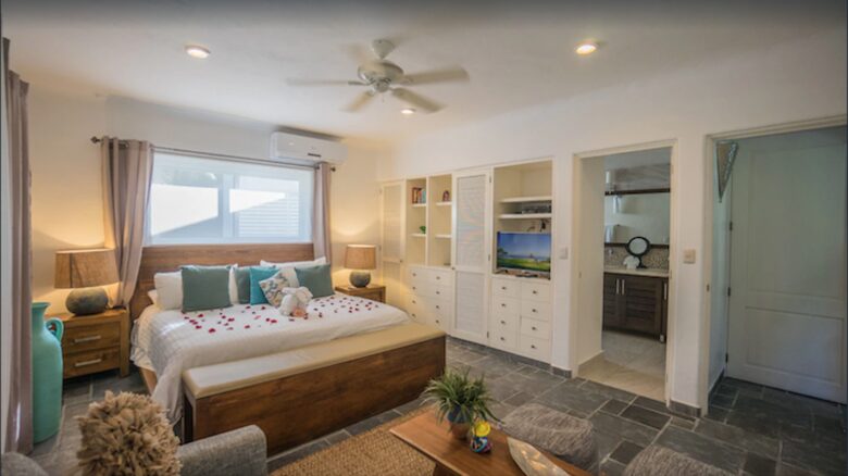 Casa Blanca Beach House (Playa's #1 Vacation Rental) - Playa del Carmen, Mexico