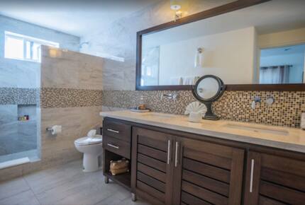 Casa Blanca Beach House (Playa's #1 Vacation Rental) - Playa del Carmen, Mexico