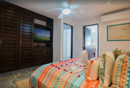 Casa Blanca Beach House (Playa's #1 Vacation Rental) - Playa del Carmen, Mexico
