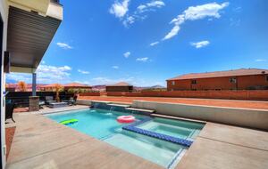 St George Red Rock Home with Pool - Santa Clara, Utah