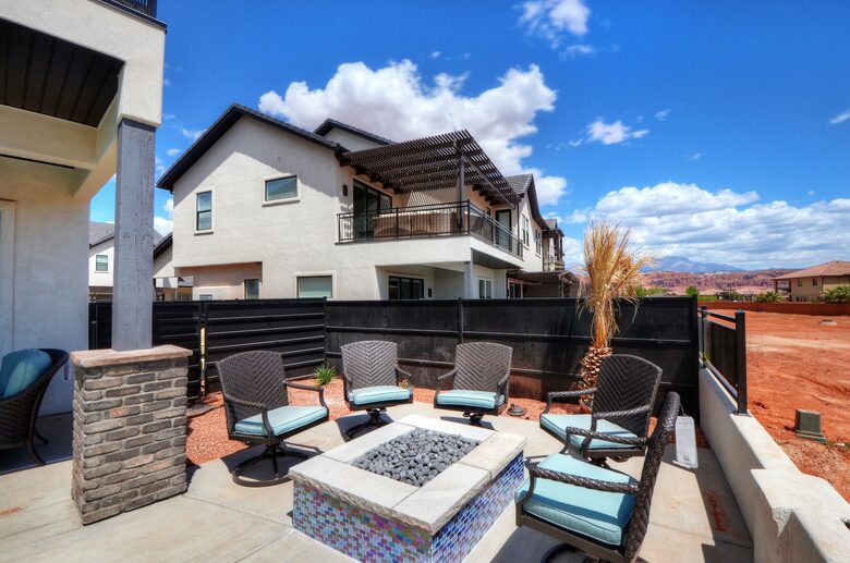 St George Red Rock Home with Pool - Santa Clara, Utah