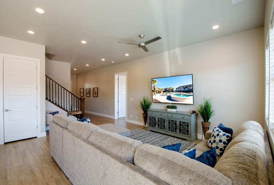 St George Red Rock Home with Pool - Santa Clara, Utah