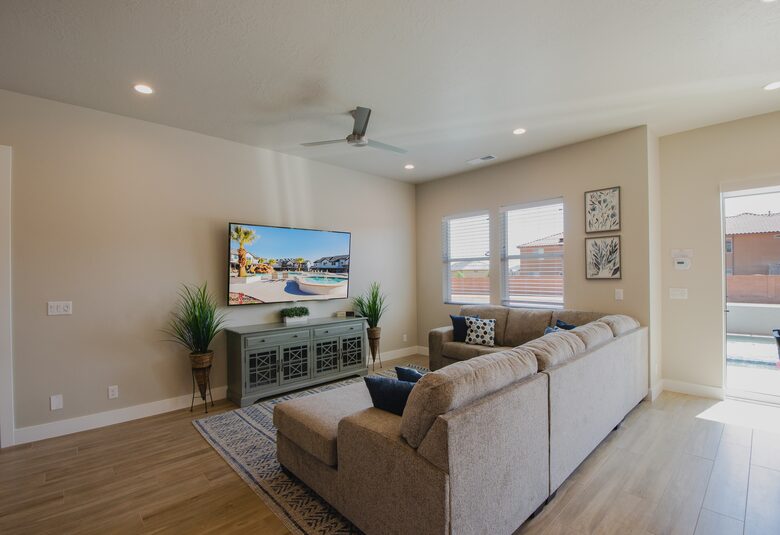 St George Red Rock Home with Pool - Santa Clara, Utah