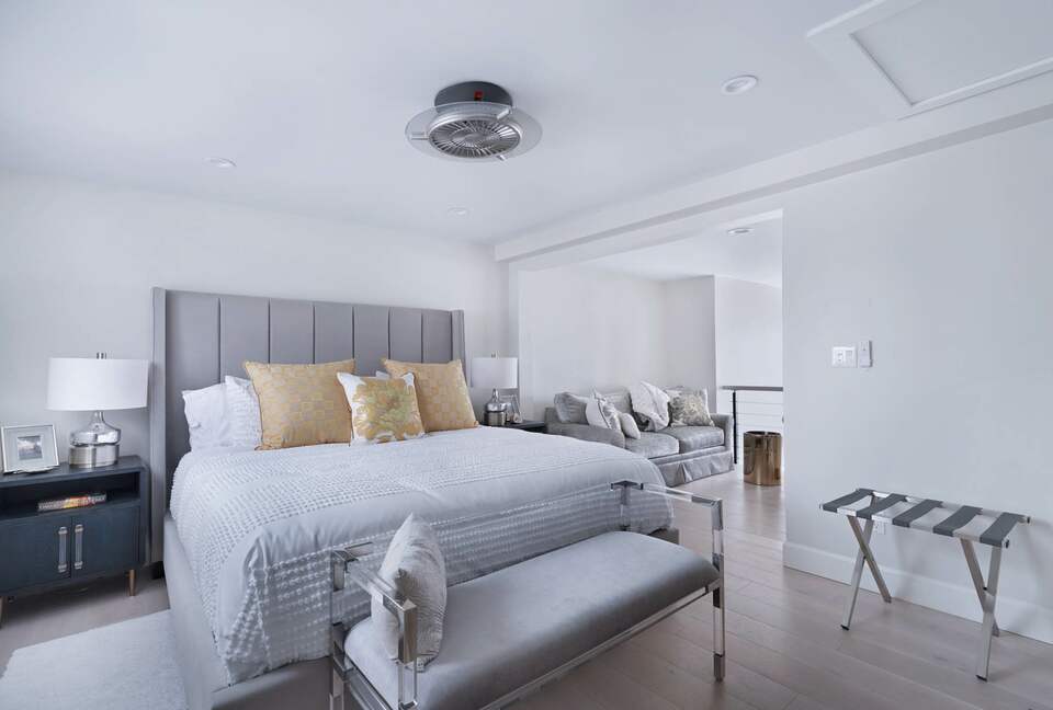 Iconic California Beach Getaway - Santa Monica, California