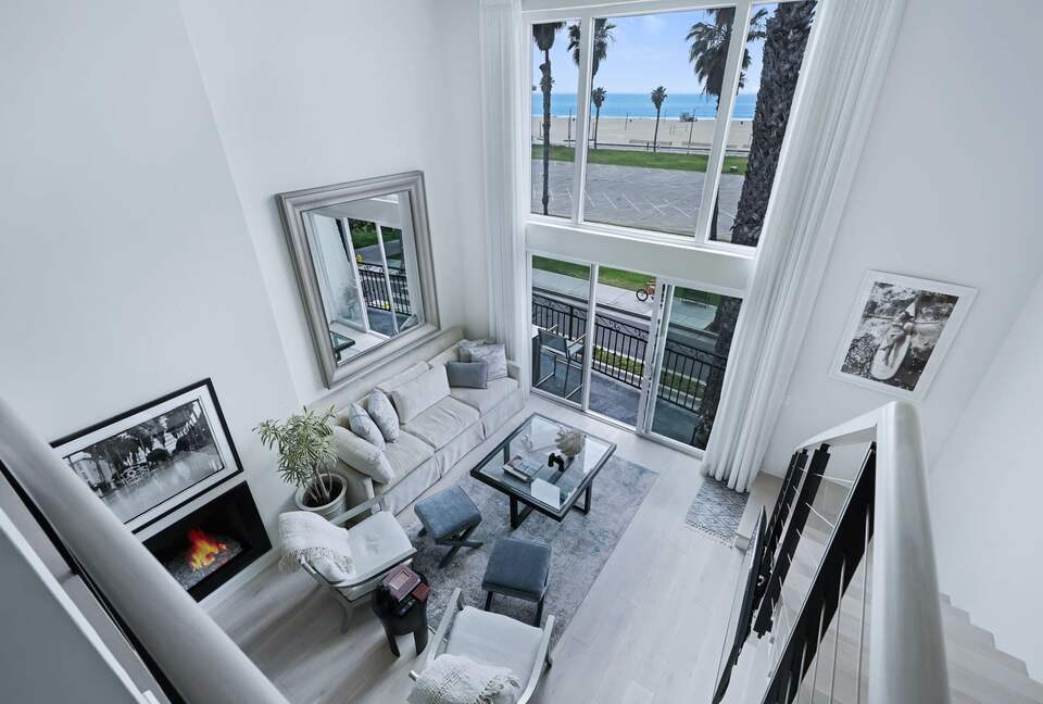 Iconic California Beach Getaway - Santa Monica, California