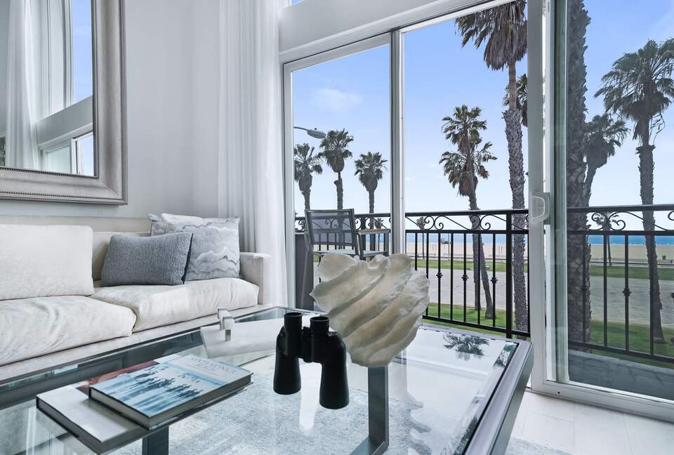 Iconic California Beach Getaway - Santa Monica, California