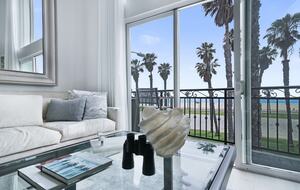 Iconic California Beach Getaway - Santa Monica, California
