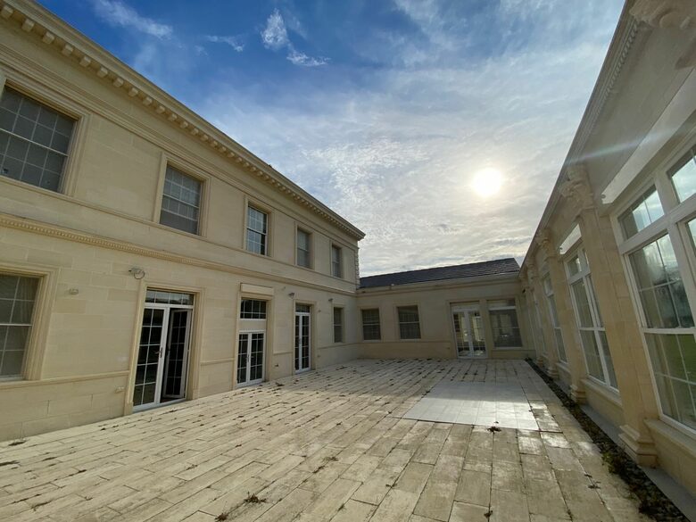 The Chateau on Wallis Island (R) - Wallis Lake, Australia