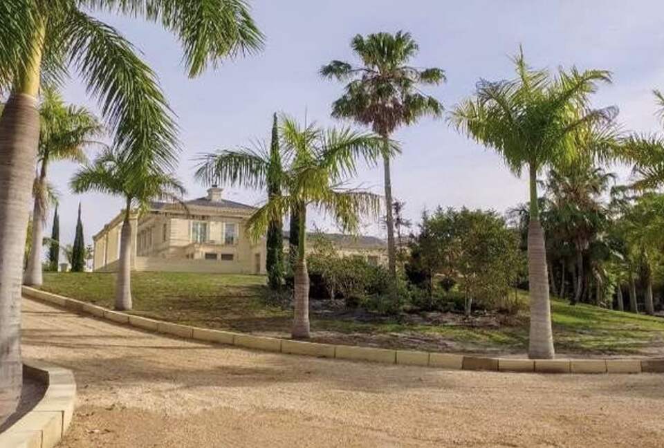 The Chateau on Wallis Island (R) - Wallis Lake, Australia
