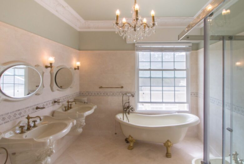 The Chateau on Wallis Island (R) - Wallis Lake, Australia