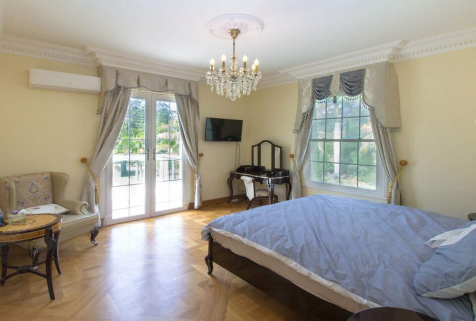 The Chateau on Wallis Island (R) - Wallis Lake, Australia