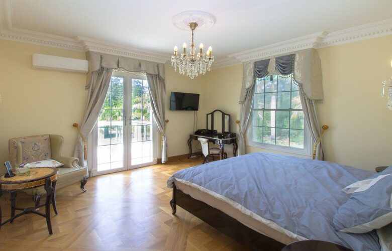 The Chateau on Wallis Island (R) - Wallis Lake, Australia