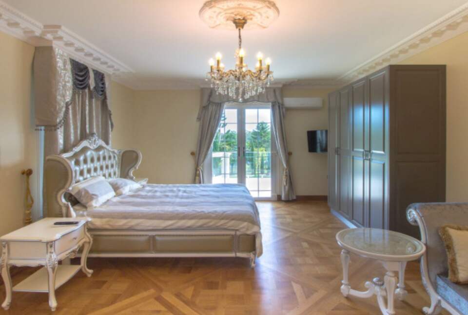 The Chateau on Wallis Island (R) - Wallis Lake, Australia