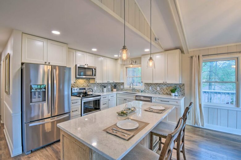 Sky Valley Modern Mountain Living - Sky Valley, Georgia