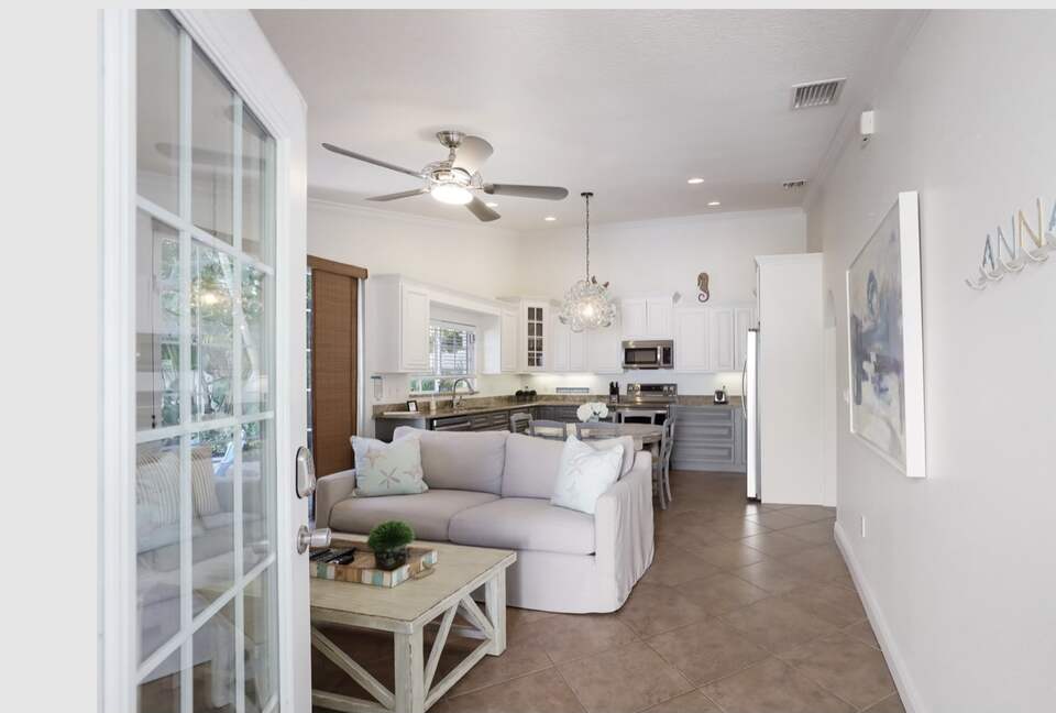 Mermaid's Hideaway Villa - Holmes Beach, Florida