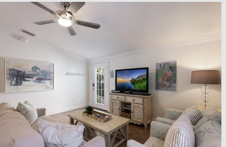 Mermaid's Hideaway Villa - Holmes Beach, Florida