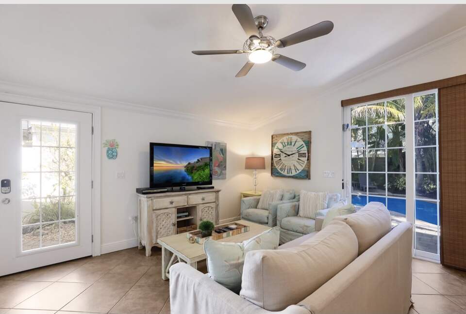 Mermaid's Hideaway Villa - Holmes Beach, Florida