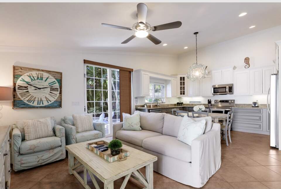 Mermaid's Hideaway Villa - Holmes Beach, Florida