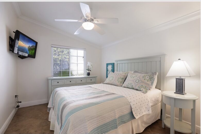 Mermaid's Hideaway Villa - Holmes Beach, Florida