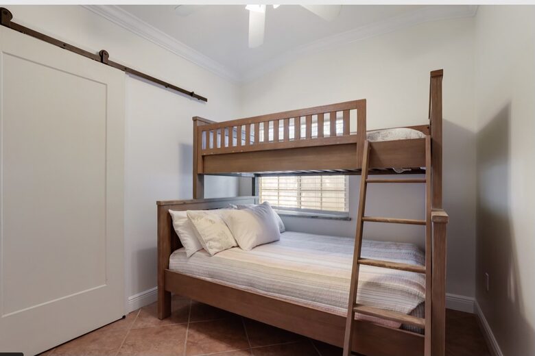 Mermaid's Hideaway Villa - Holmes Beach, Florida