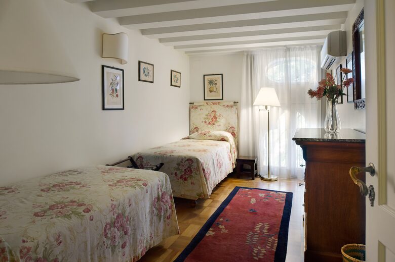 Ca' Cerchieri Mezzanine - Venice, Italy