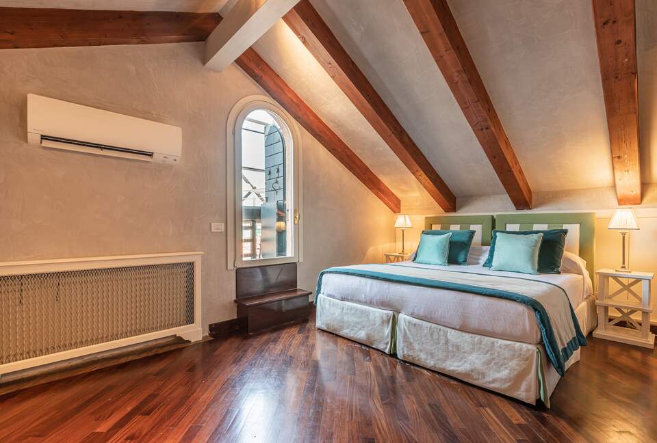 Ca' della Luce - Venice, Italy