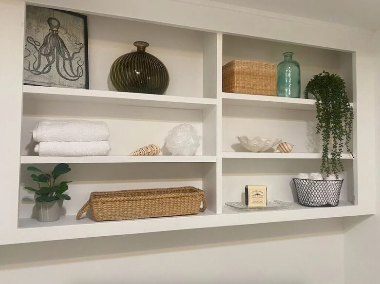 Home exchange in Avalon, CA, bathroom shelf with toiletries