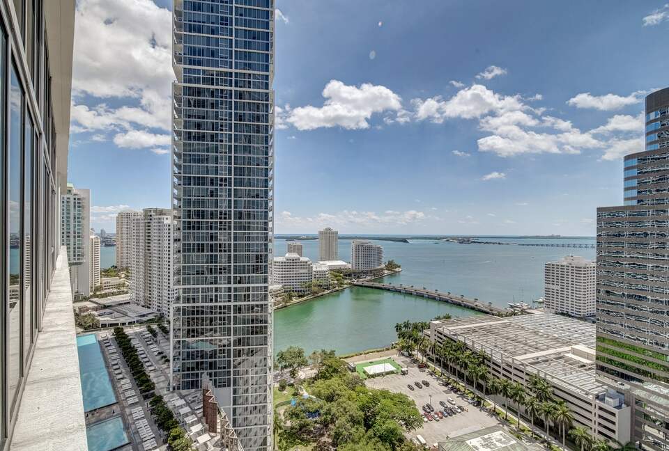 Home exchange in Miami FL, 2 bedroom 2 bathroom sleeps 4