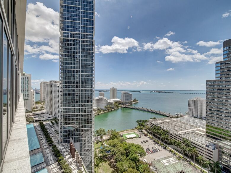 Home exchange in Miami FL, 2 bedroom 2 bathroom sleeps 4