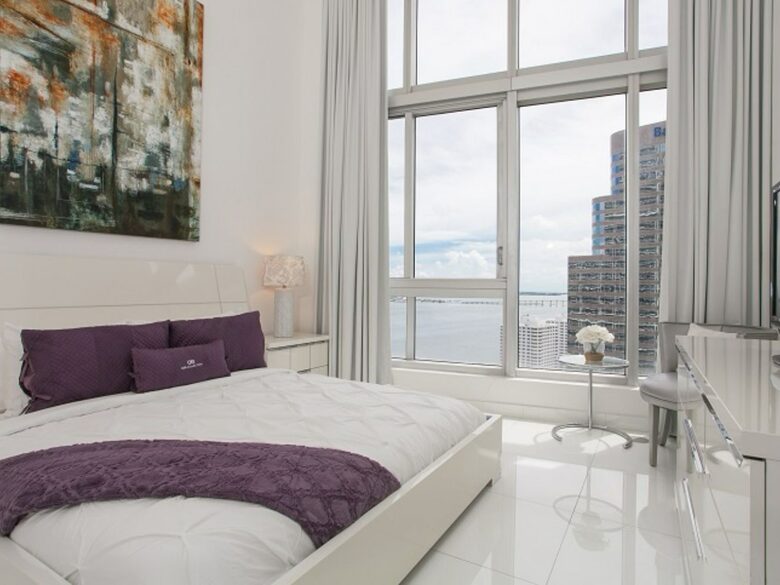 Home exchange in Miami FL, master bedroom with king bed and city views