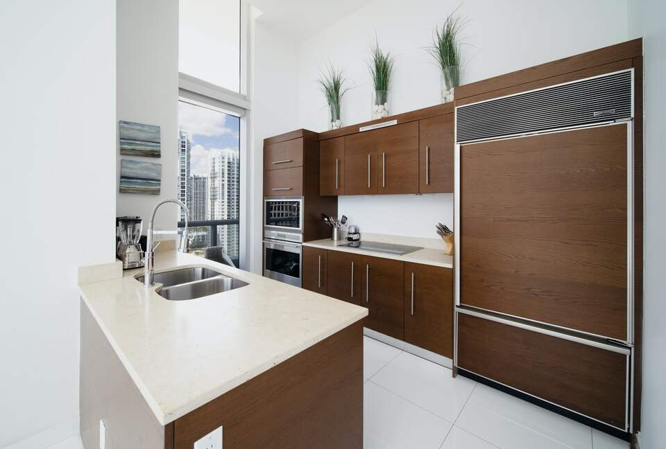 Home exchange in Miami FL, kitchen with stainless steel appliances