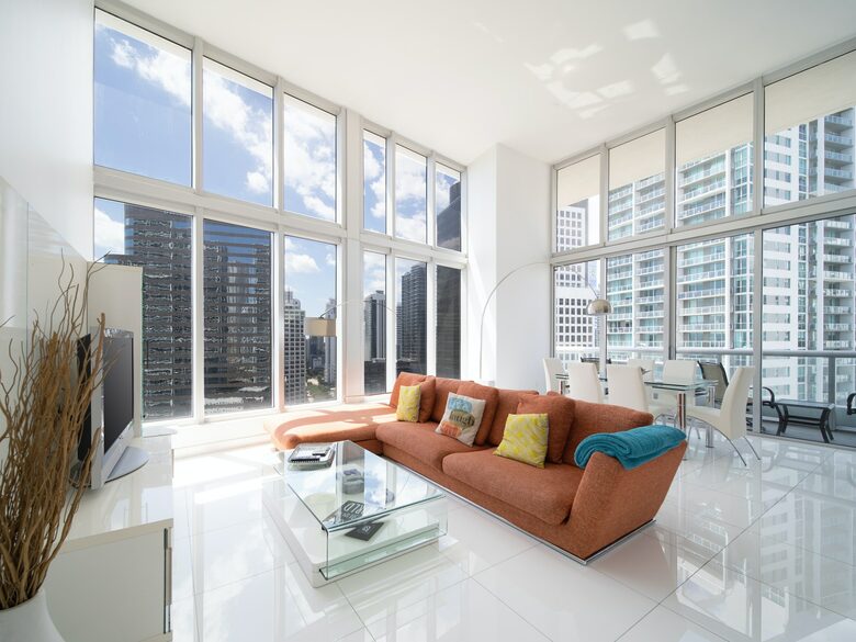 Home exchange in Miami FL, living room with city views
