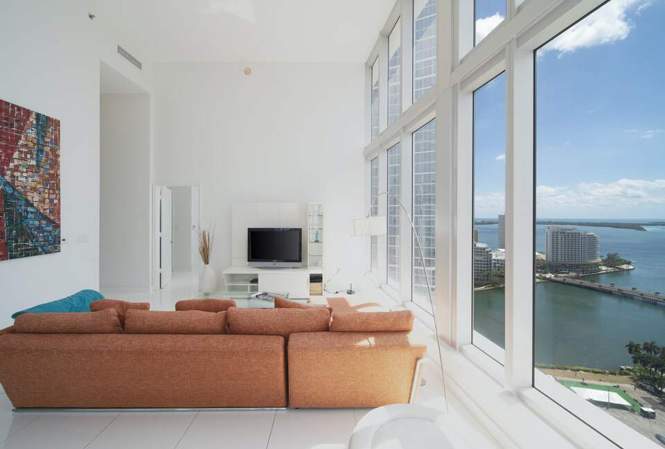 Home exchange in Miami FL, living room with ocean views