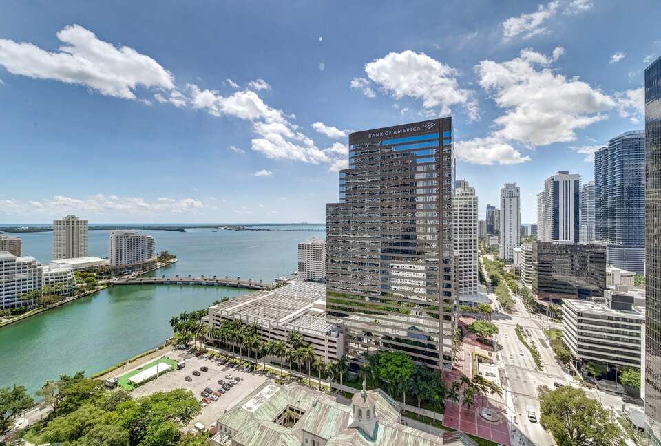 Home exchange in Miami FL, view of city and ocean