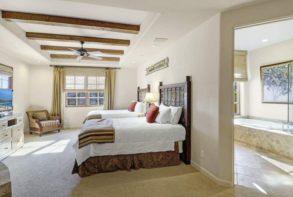 Home exchange in Scottsdale AZ, guest bedroom ensuite bathroom